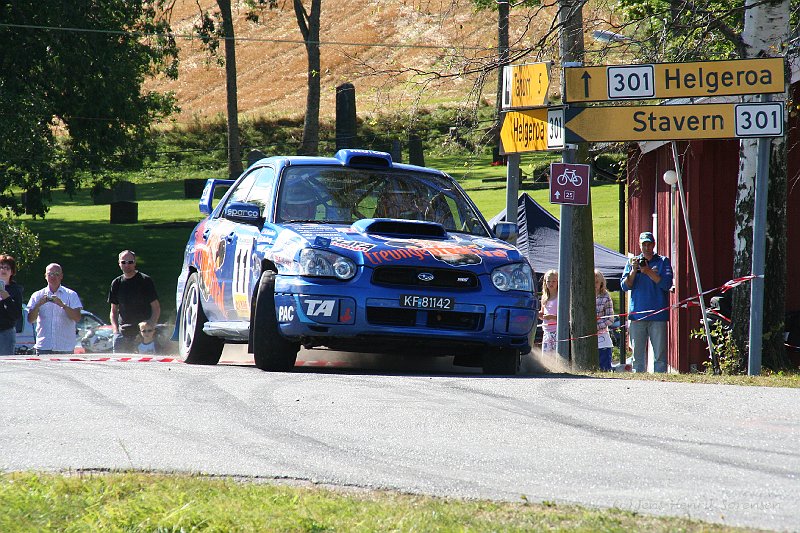 IMG_5654.JPG - Nærmere deg mitt skilt? Jørgen Solberg og Stig Granheim i gjennom sjikanen.